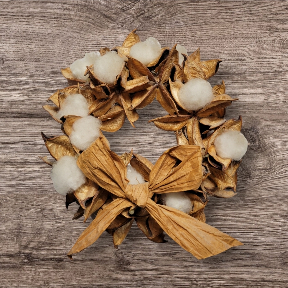 Cotton Boll Pod Wreath - Picture 2 of 3